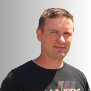 MACIEJ ŁAGODA