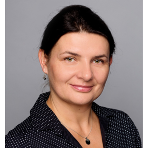 DR HAB. KATARZYNA RĘBARZ