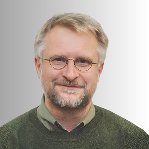PROF. PIOTR TRYJANOWSKI