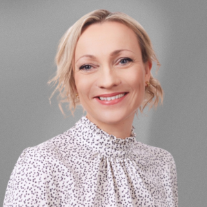 DR KAROLINA FRĄCKOWIAK