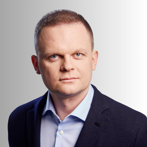 ŁUKASZ DOMINIAK