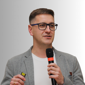 DR HAB. BARTŁOMIEJ GLINA PROF. UPP